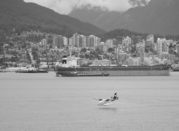 Float Plane Landing in Vancouver 061614