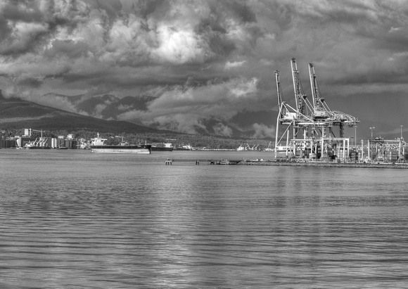 Port of Vancouver BW HDR 061514